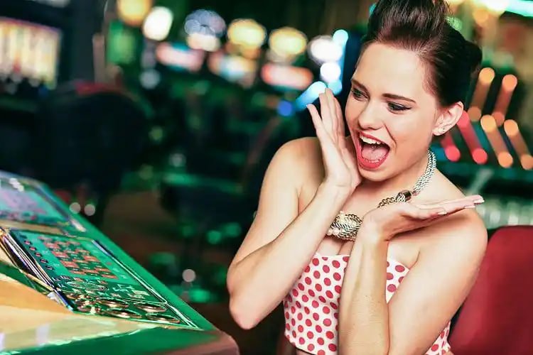 keluar hk number games interface on mobile phone showing draw results and ticket selection